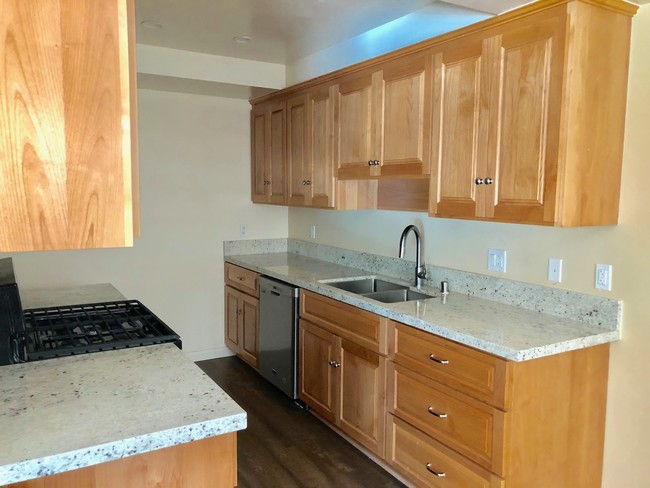 Building Photo - 8740 Owensmouth Ave