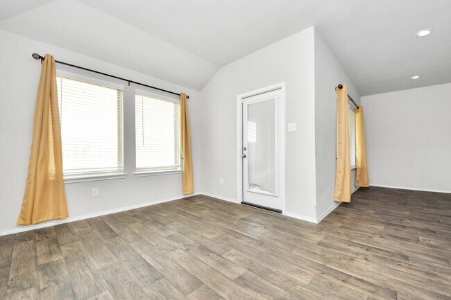 Building Photo - 23431 Harrow Fld Ln