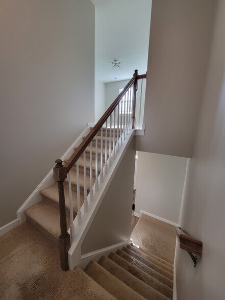 Building Photo - 5806 Clan Maclaine Dr