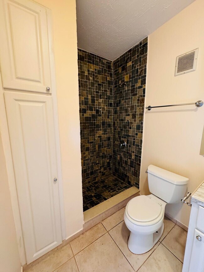 Building Photo - 830 Valley Forge Rd