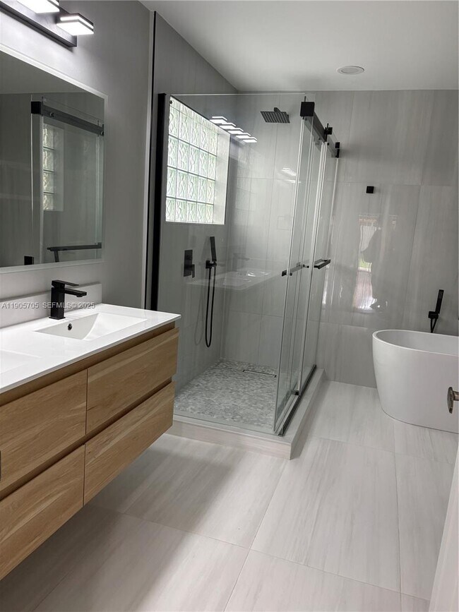 Building Photo - 10572 NW 51st Terrace