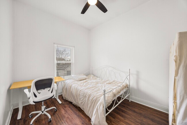 Building Photo - 2228 S Wood-2