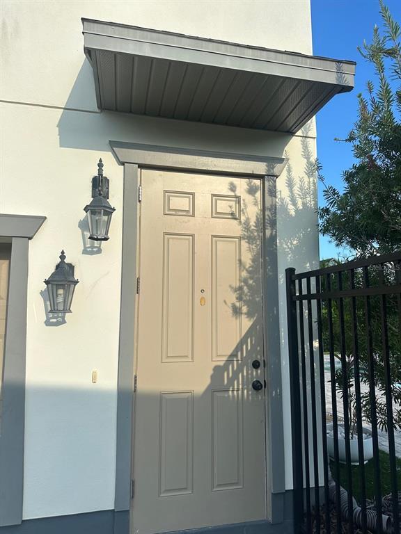 Building Photo - 8091 Laureate Blvd