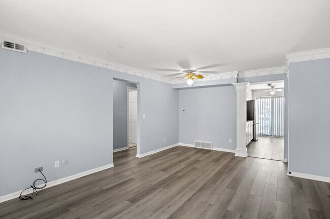 Building Photo - 1995 Tall Oaks Dr