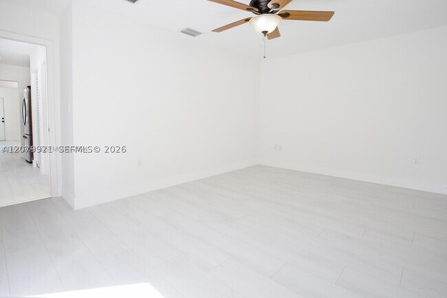 Building Photo - 3761 SW 45th Terrace