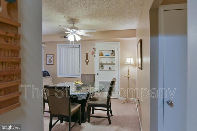 Building Photo - 1631 Edgewood Pl