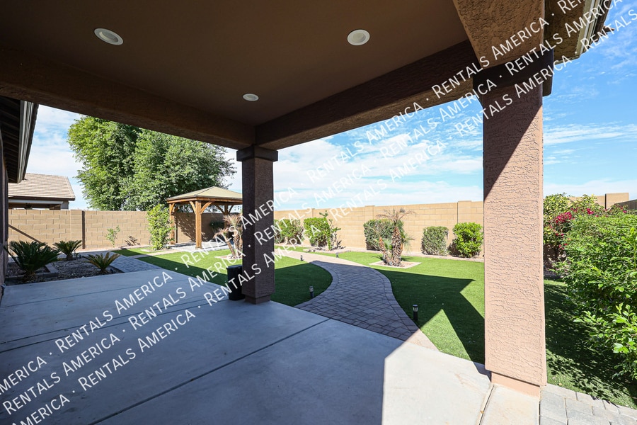 Building Photo - 15734 W McKinley St