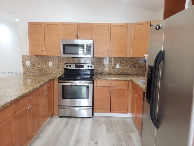Building Photo - 719 Stanton Dr