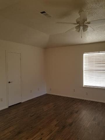 Building Photo - 6492 Central Ave