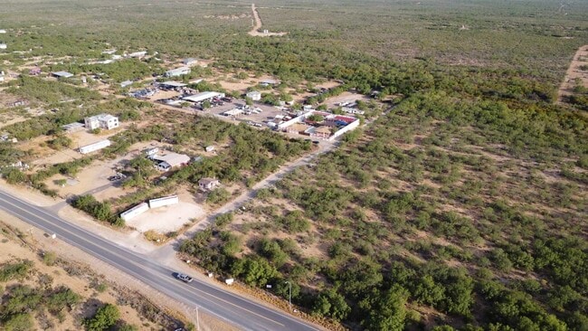 Building Photo - 105 Ranch Rd