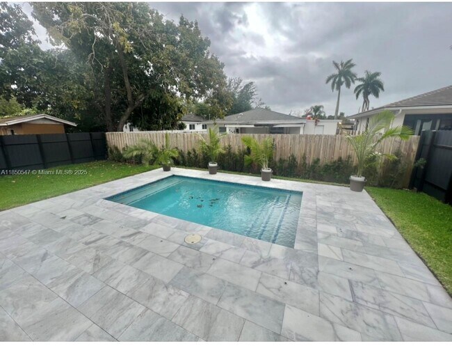 Building Photo - 8880 SW 126th Terrace