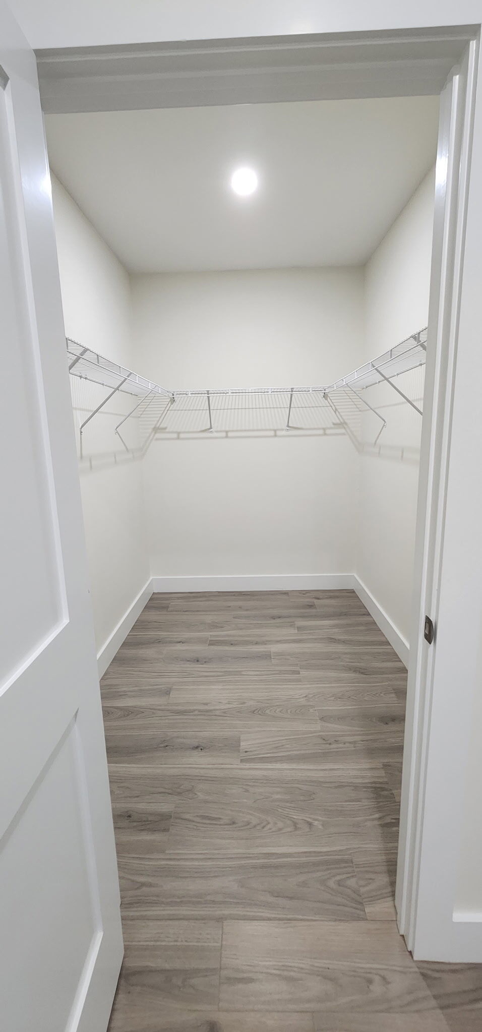 Bedroom 3 closet - 10925 Red Dragon Ln
