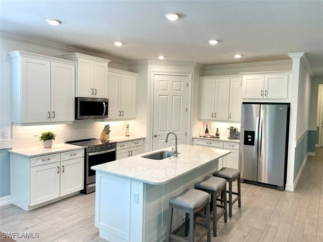 Building Photo - 299 Tamarindo Ln