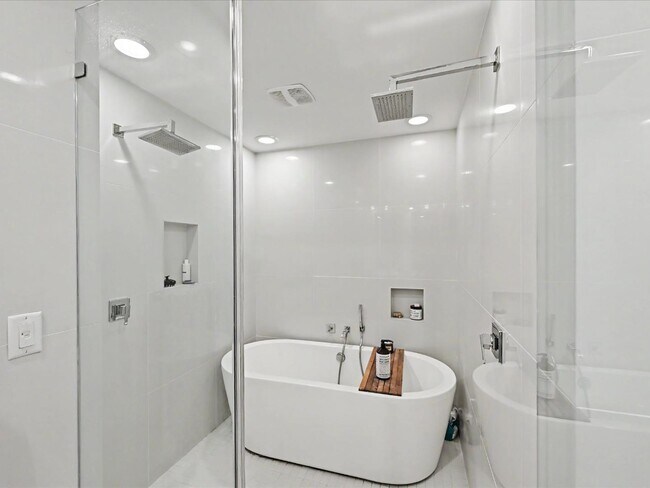 Building Photo - 341 Viburnum Way Ct