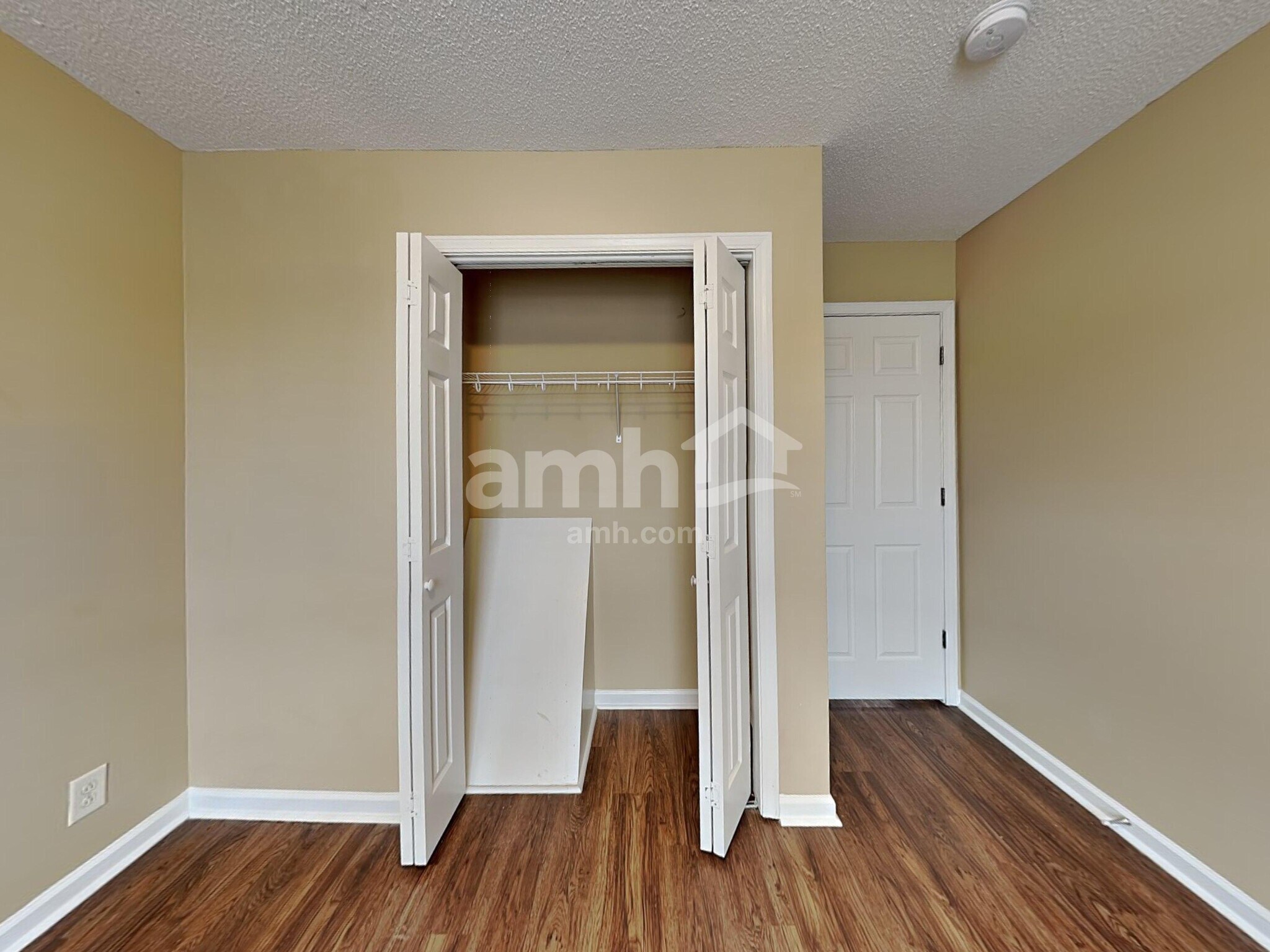 Building Photo - 3429 Queensbury Rd