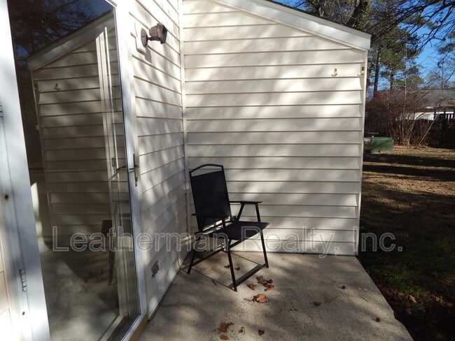 Building Photo - 738 Coventry Ln
