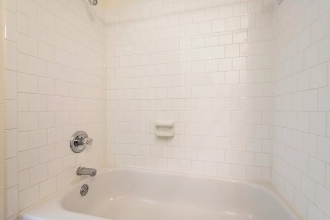 Building Photo - 2103 Aruba Calle