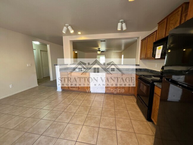 Building Photo - 11580 W Duran Ave