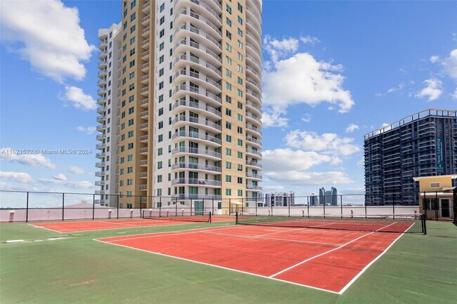Building Photo - 1745 E Hallandale Beach Blvd