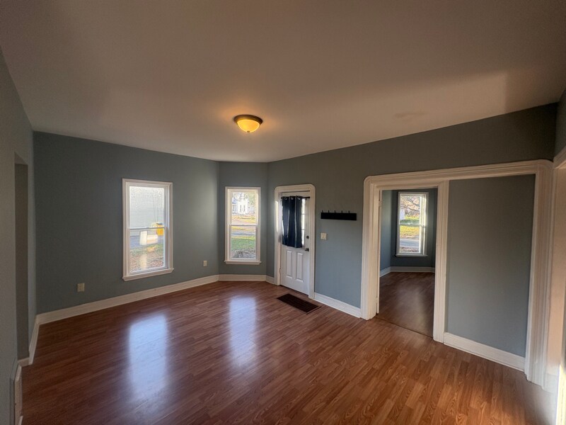 Building Photo - 362 Norton St