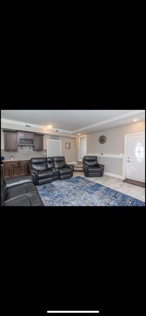 Building Photo - 927 S Charlotte St