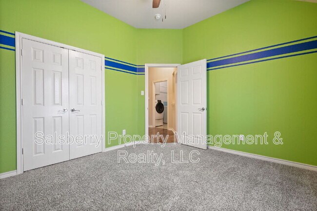 Building Photo - 9313 Bayard St