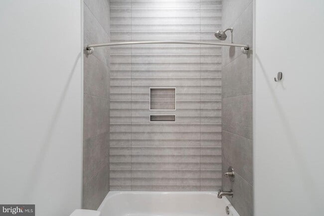 Building Photo - 3222 Turner St