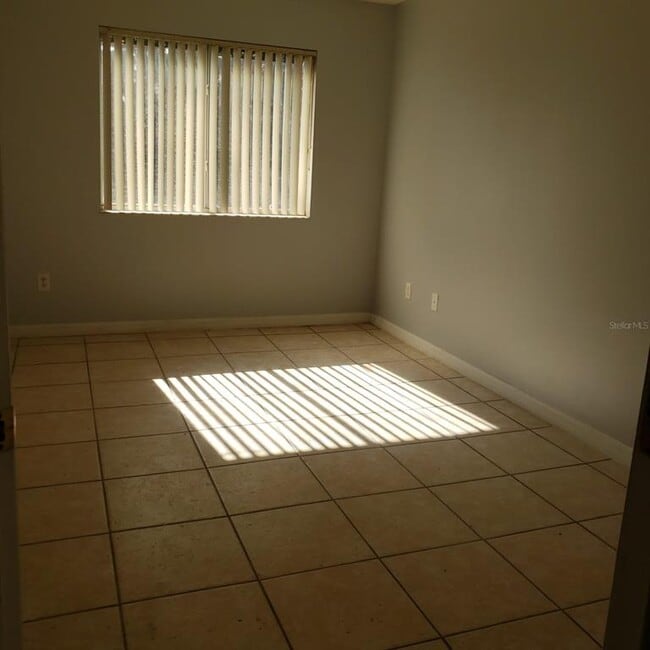 Building Photo - 720 Caribbean Dr