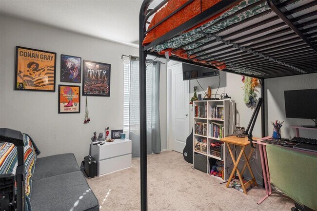 Building Photo - 12701 Brahmin Dr