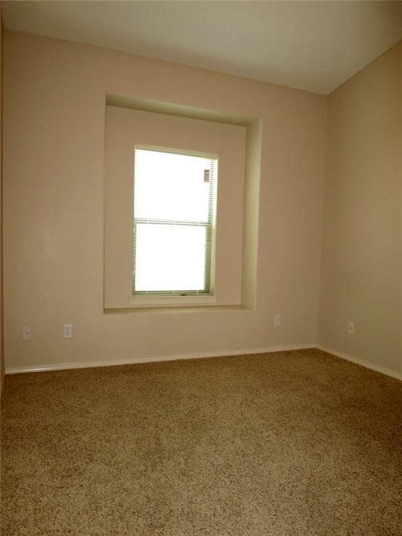 Building Photo - 14209 North Point Ave