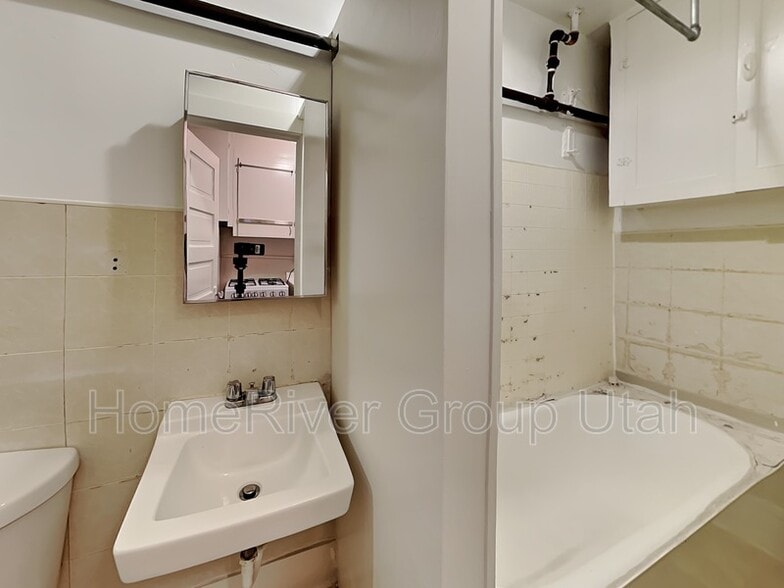 Building Photo - 314 S 700 E