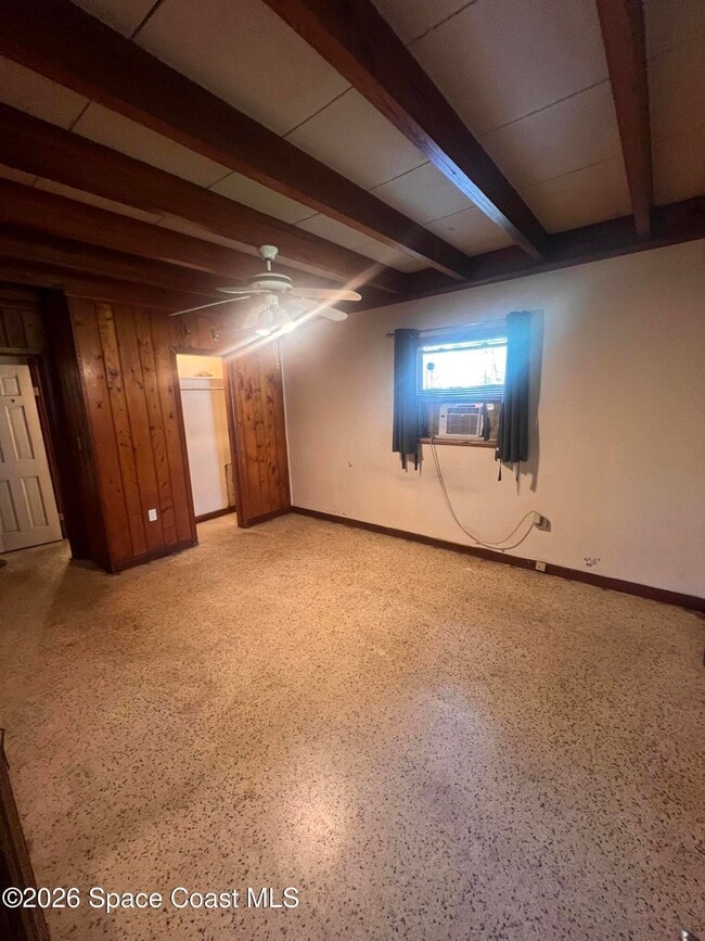 Building Photo - 356 Palm Ave