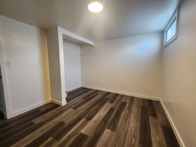 Building Photo - Harris Apartments