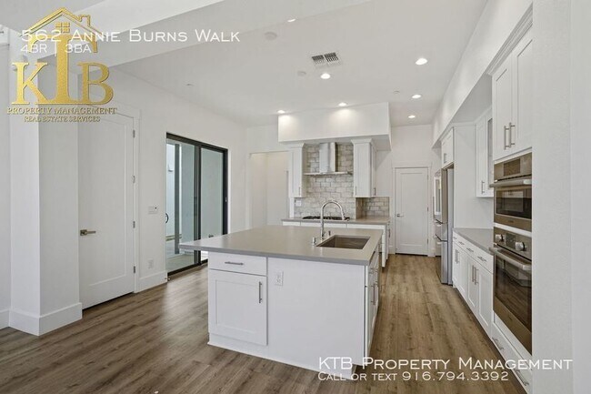 Building Photo - Brand new in Sutter's Place. Soon to be an...