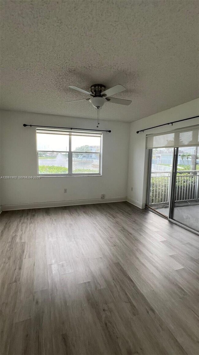 Building Photo - 8600 SW 212th St