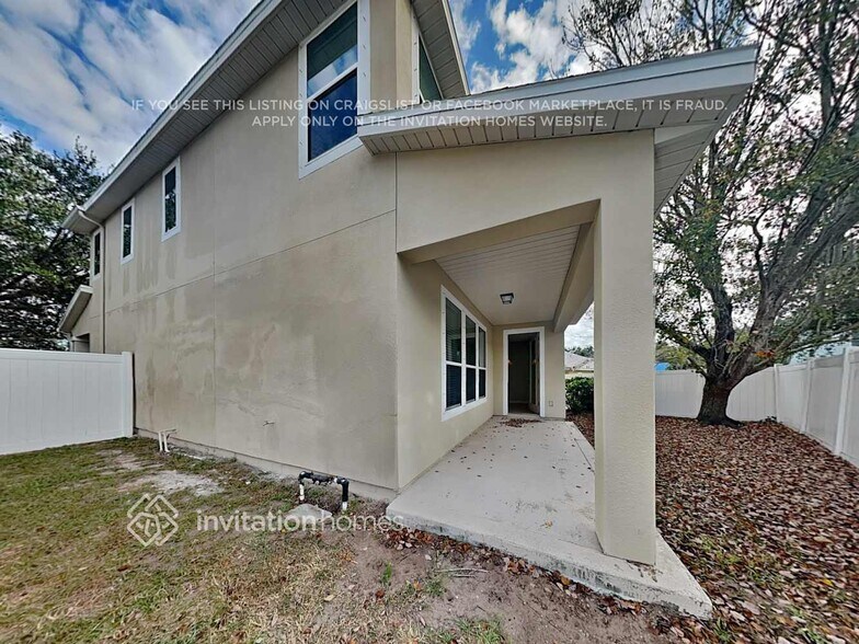 Building Photo - 530 Side Creek Ln