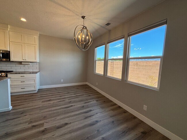 Building Photo - ADORABLE HOUSE FOR RENT IN HURRICANE
