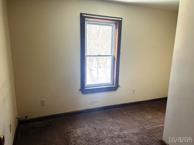 Building Photo - 335 Church St