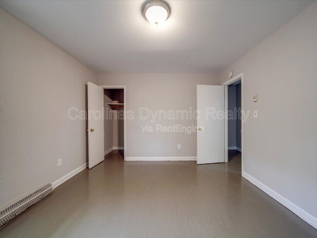 Building Photo - 325 S Gardner Ave