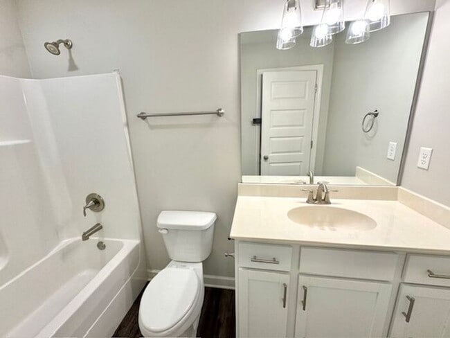 Building Photo - Now Leasing in Somerville- 4-Bedroom 3 Bath Home, Available Now!