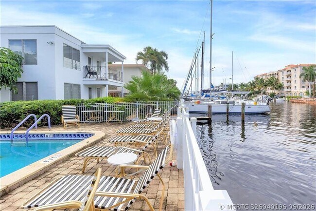 Building Photo - 125 Isle of Venice Dr