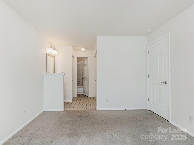 Building Photo - 2506 Cranbrook Ln