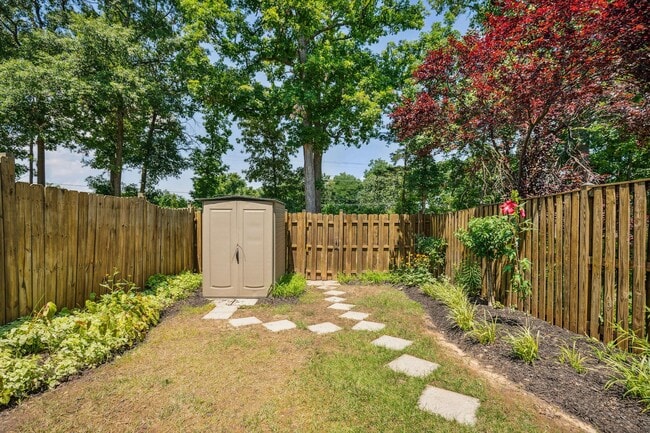 Building Photo - 1652 Willowwood Ct
