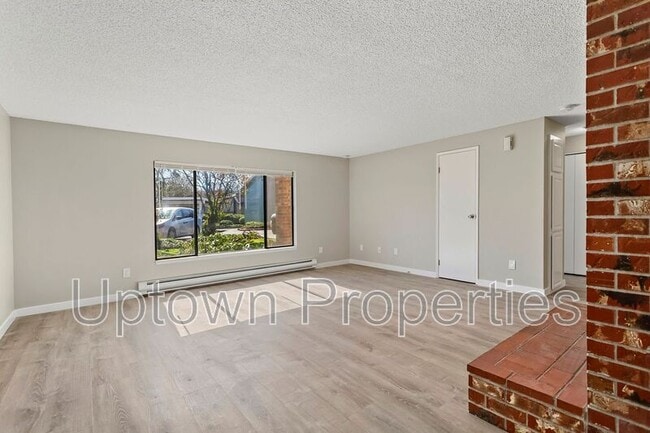 Building Photo - 5660 SW 180th Ave