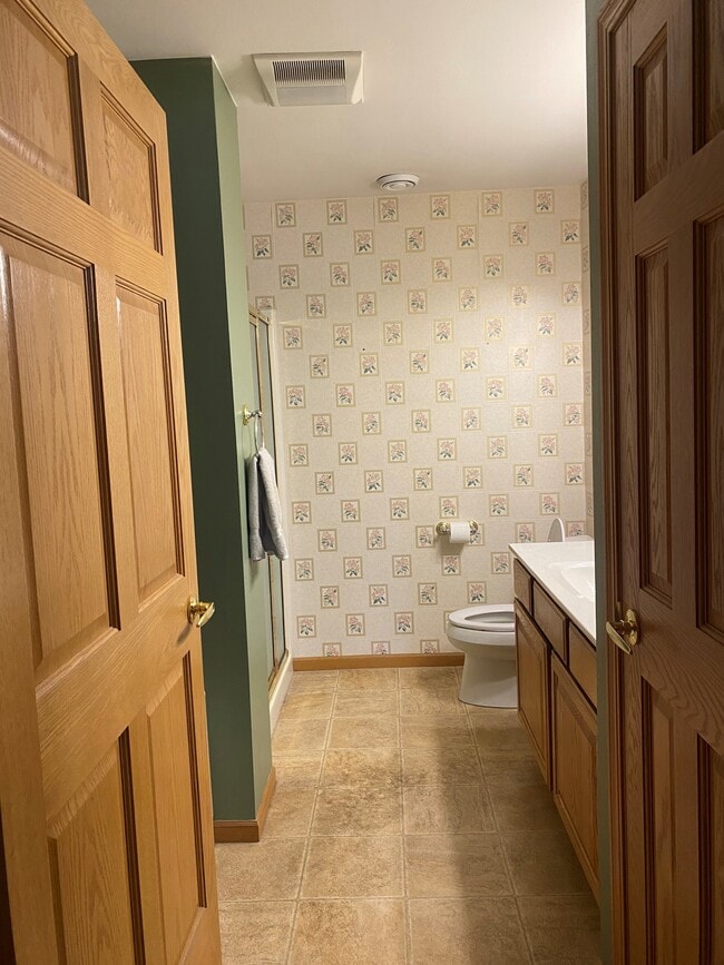 Building Photo - 281 Oconomowoc Pkwy