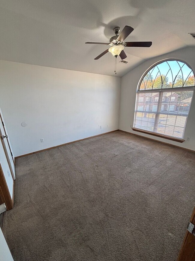 Building Photo - 2929 Meridian Pl