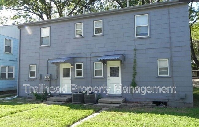 Building Photo - 1223 N Cottage Ave