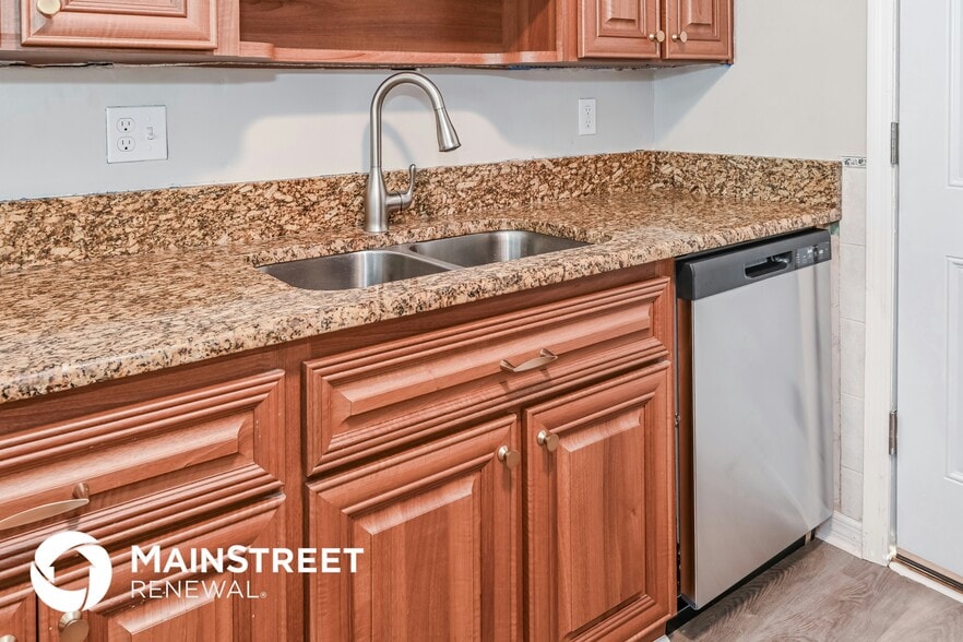 Building Photo - 4602 Anvers Blvd