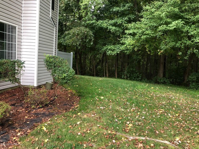 Building Photo - 76 Foxwood Pl