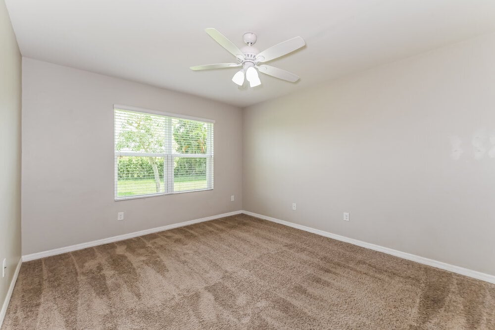 Building Photo - 449 SW 19th St